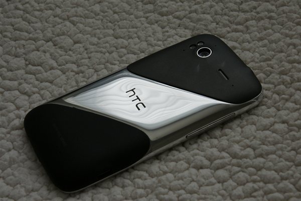 HTC-Sensation-4G-Polished-Camera-Port_634472725959375000.jpg