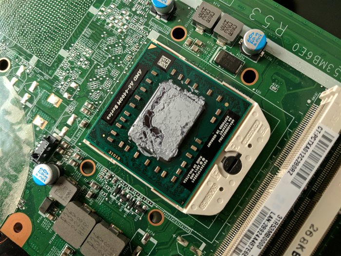 Laptop CPU with Dry thermal paste