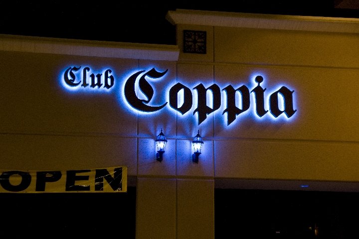 Houston's Club Coppia Night Club